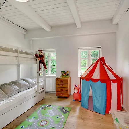 View Διαμέρισμα *